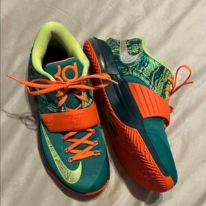 KD 7 - Teal and Orange basketball shoes